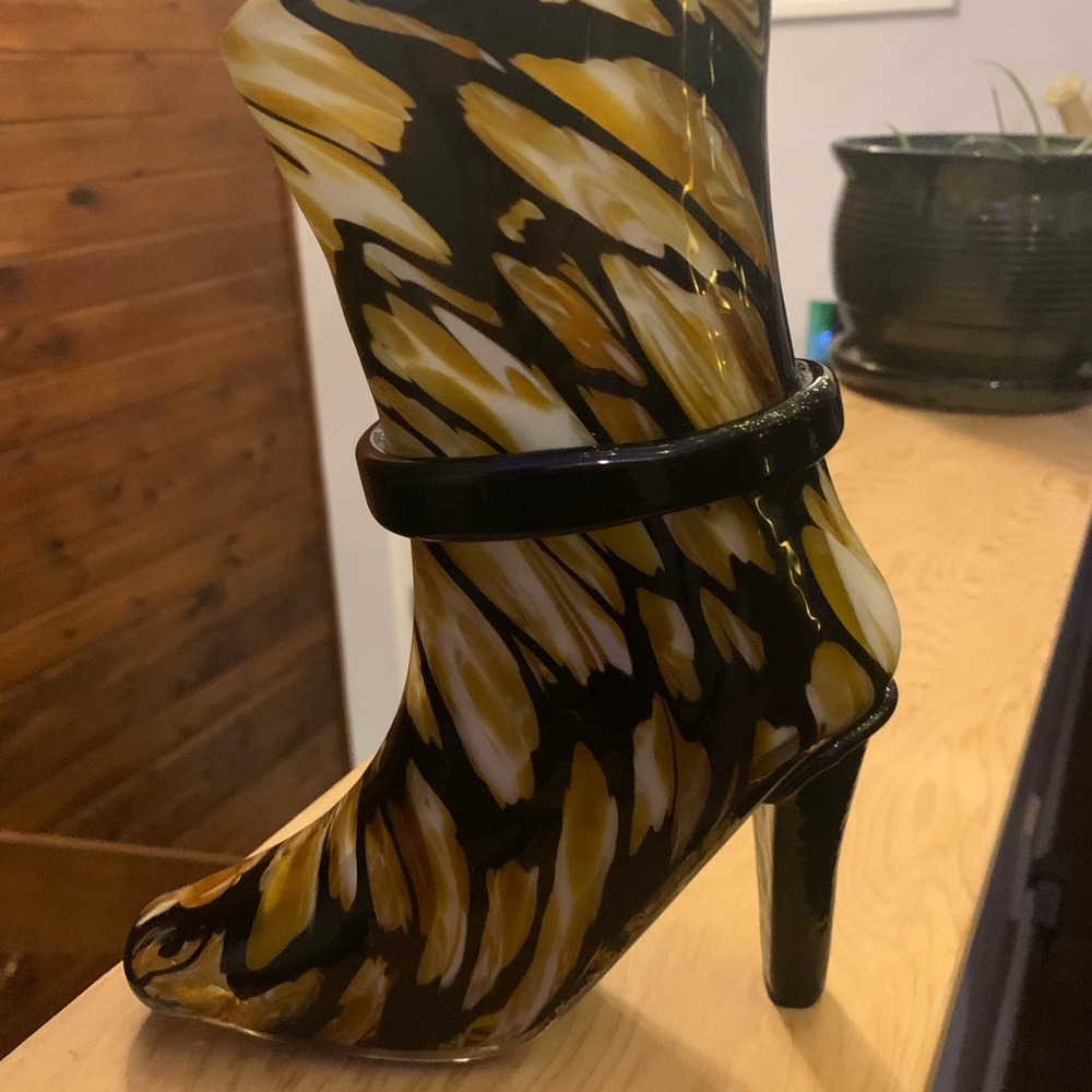 Glass boot - Picture 2 of 4